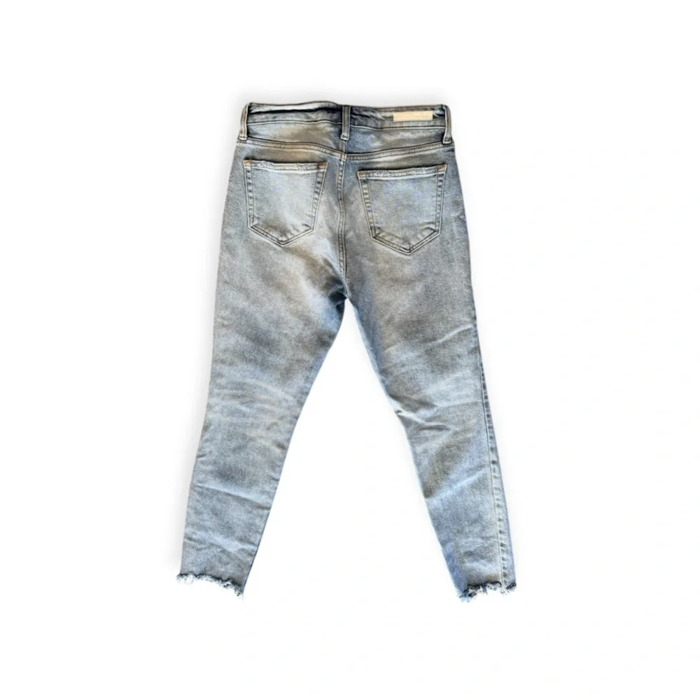 Cello trendy light blue jeans distressed hem  junior size 3